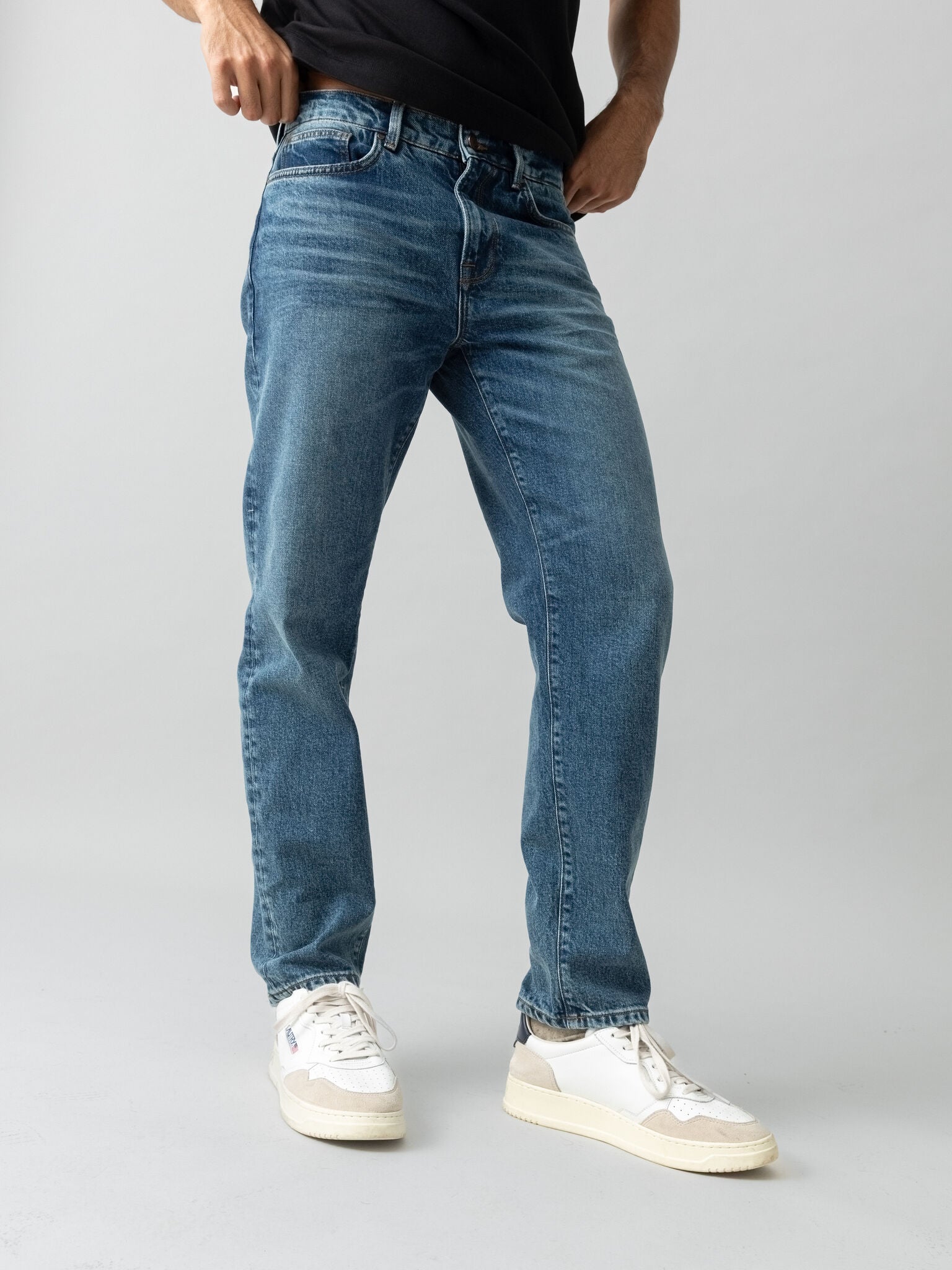 Modelshot / Blue Denim / Detail